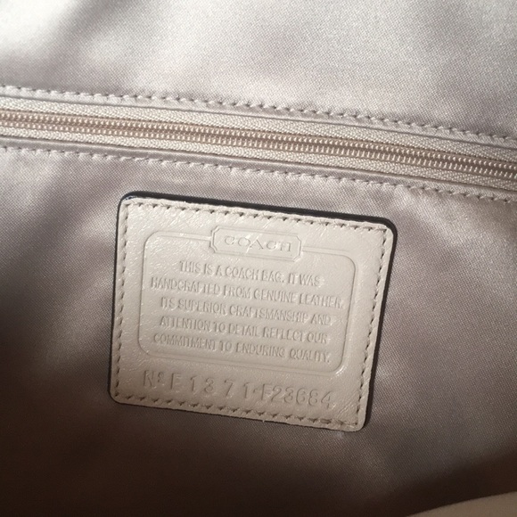 Coach Cream Leather Tote Shoulder Bag Gold Accent - Picture 5 of 6